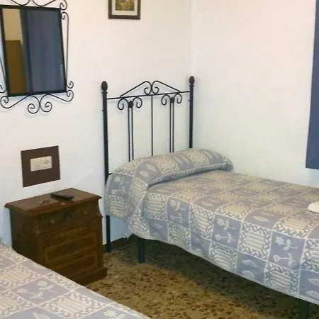 Los Faroles Gæstehus *