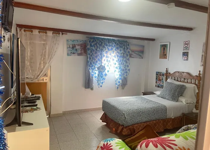 Гостевой дом Los Faroles