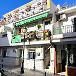 بيت ضيافة Los Faroles *