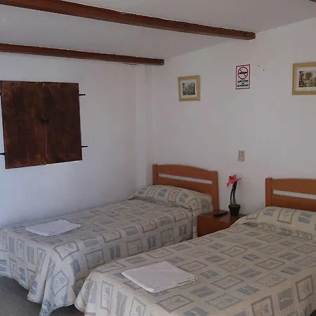 Los Faroles Pensjonat *